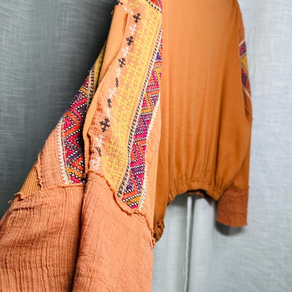 Free People Embroidered Ribbed Cotton Women's Bell Sleeve Boho Top - Picture 9 of 10